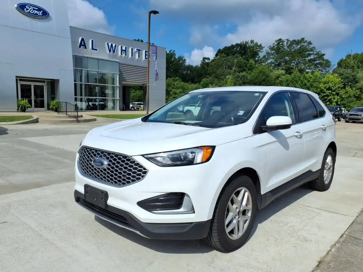 2024 Ford Edge SEL AWD's photo