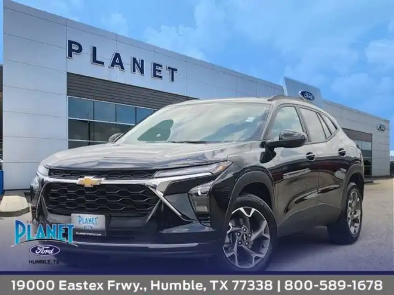 2025 Chevrolet Trax LT's photo