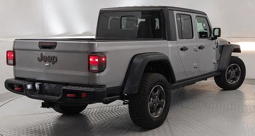 2021 Jeep Gladiator Rubicon photo 3