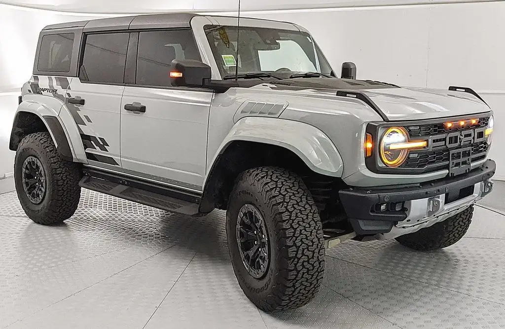 2024 Ford Bronco Raptor 4x4's photo