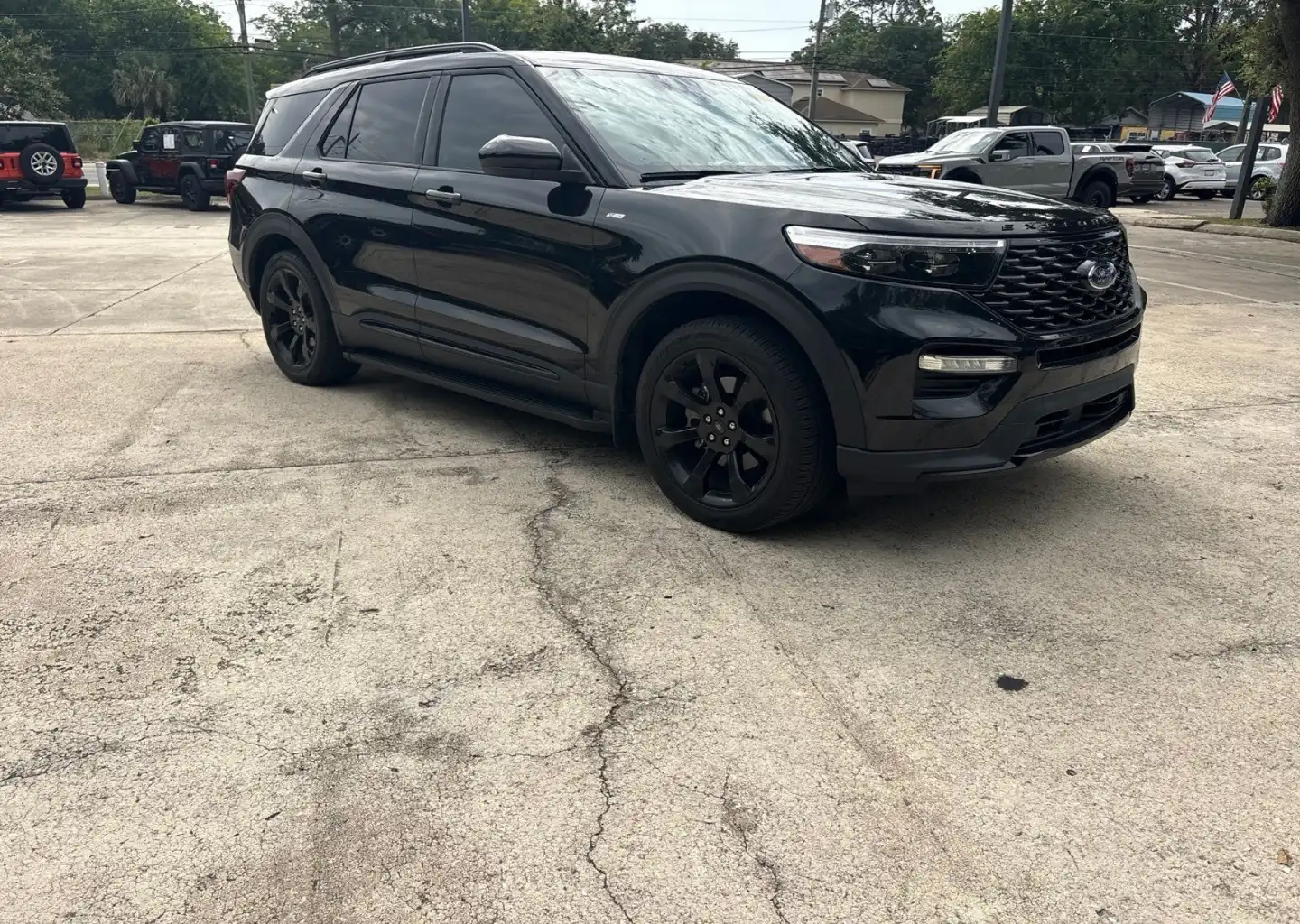 2024 Ford Explorer ST-LINE RWD's photo