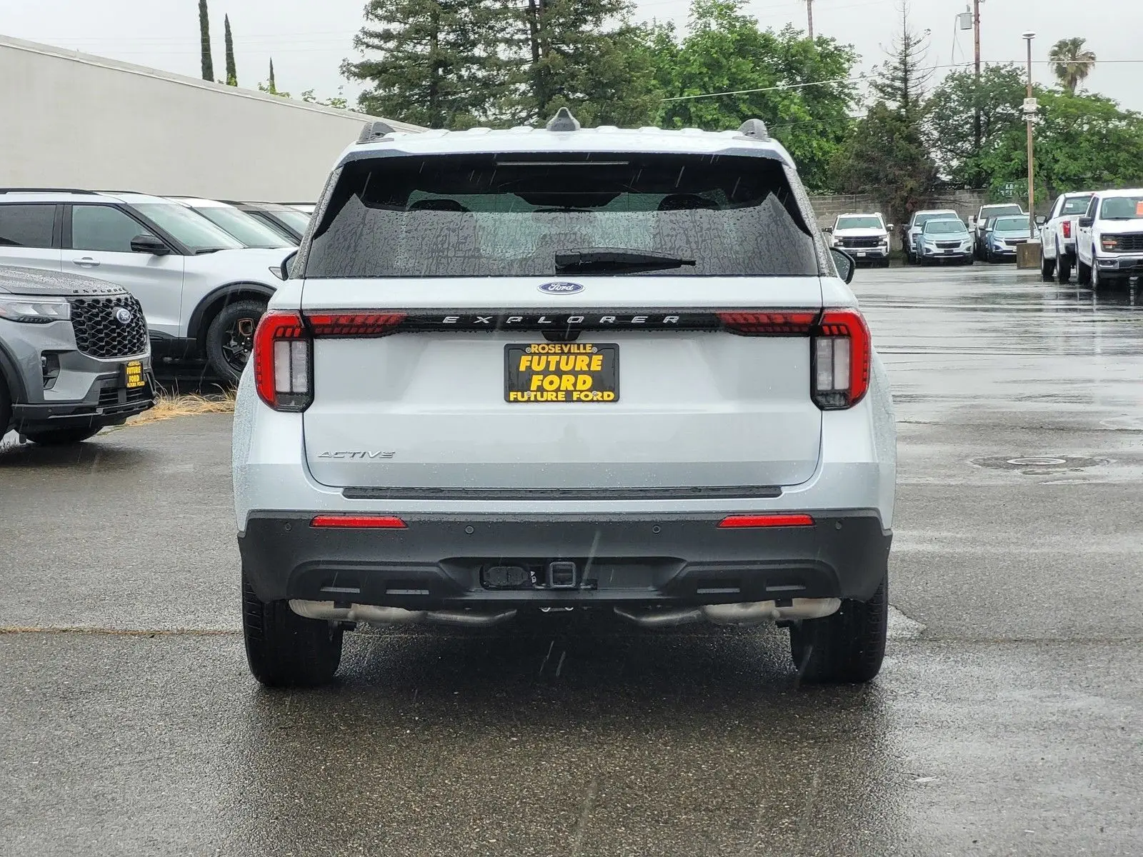 2026 Ford Explorer undefined photo 5