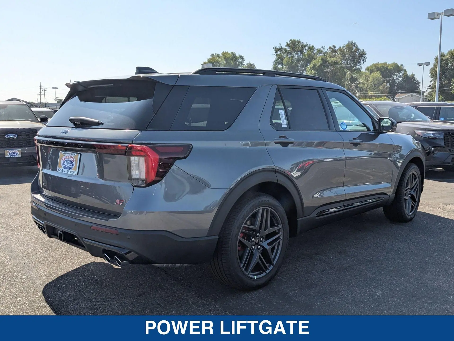 2026 Ford Explorer ST photo 5
