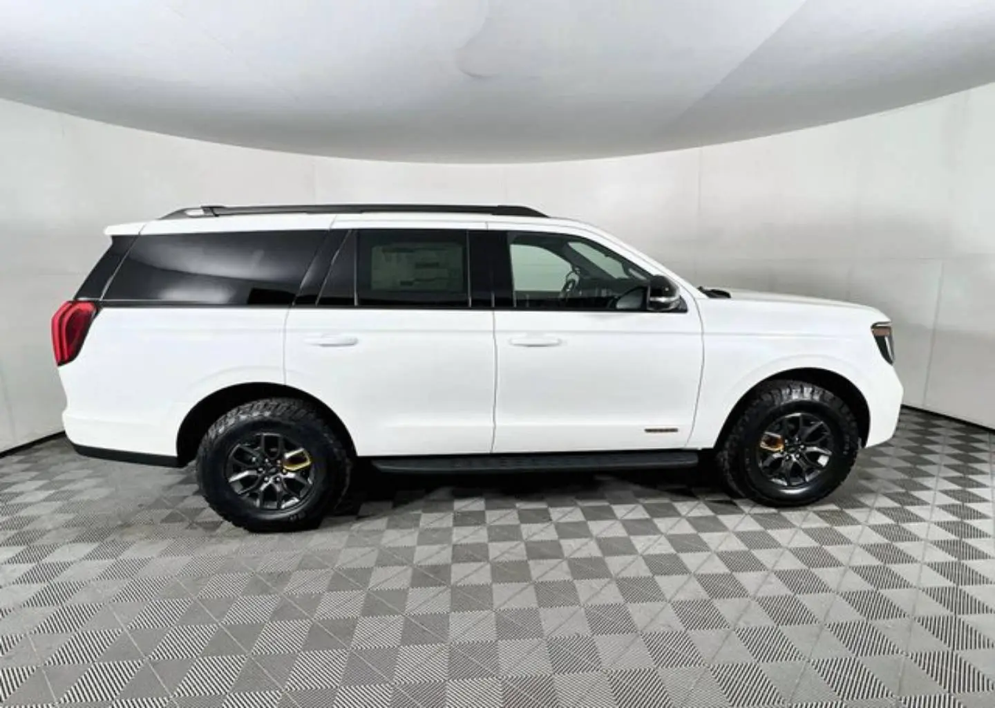 2026 Ford Expedition Tremor 4x4 photo 3
