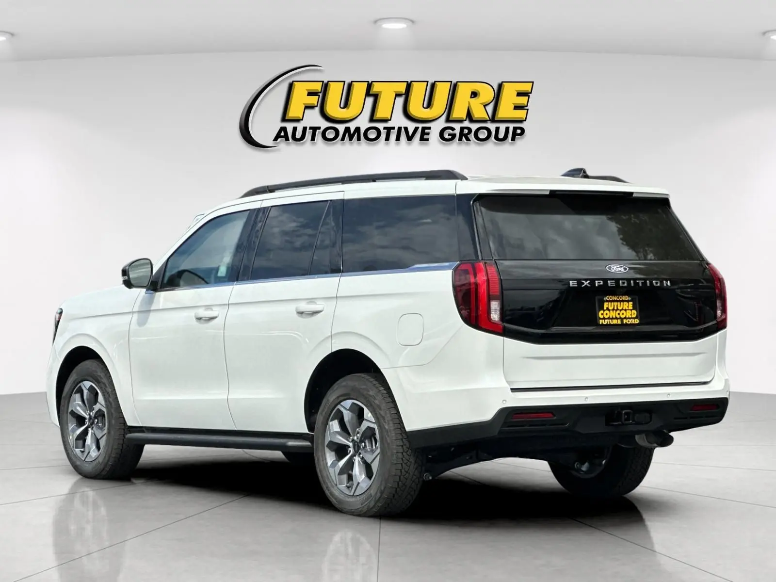 2027 Ford Expedition Active 4WD photo 5