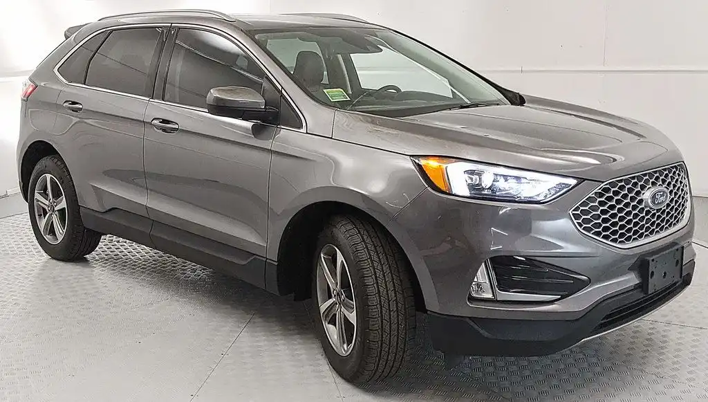 2023 Ford Edge SEL AWD's photo