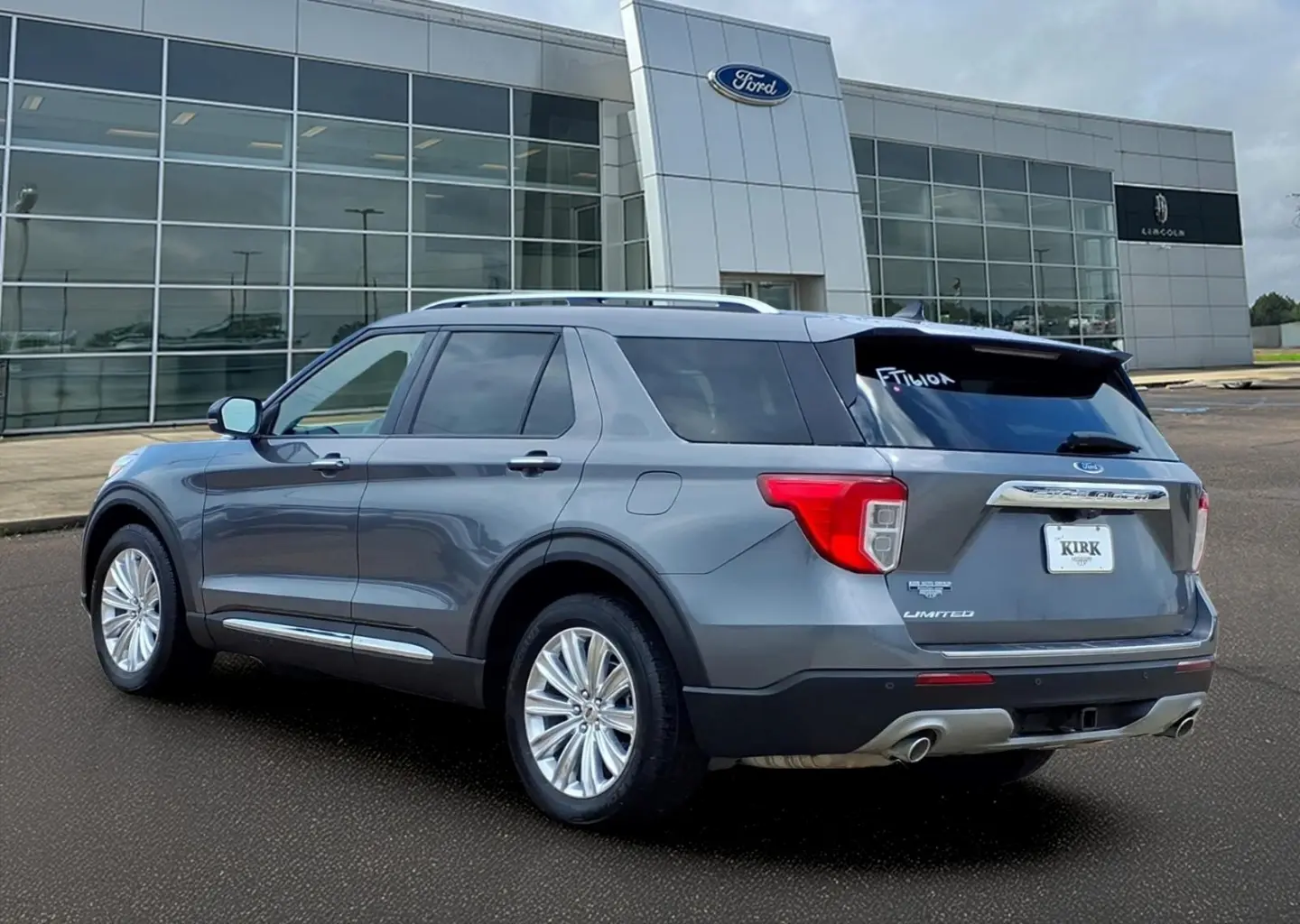2021 Ford Explorer Limited RWD photo 3