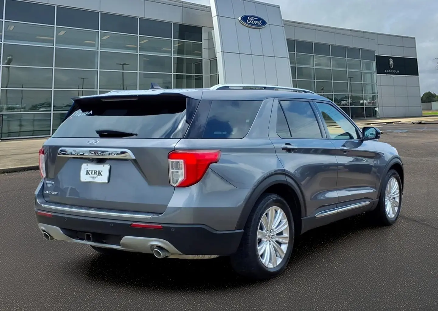 2021 Ford Explorer Limited RWD photo 5