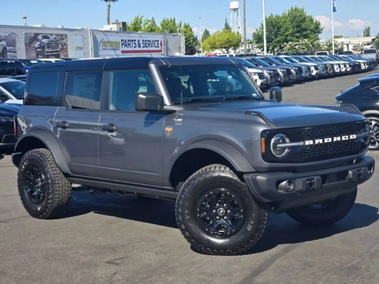 2026 Ford Bronco Badlands 4x4's photo