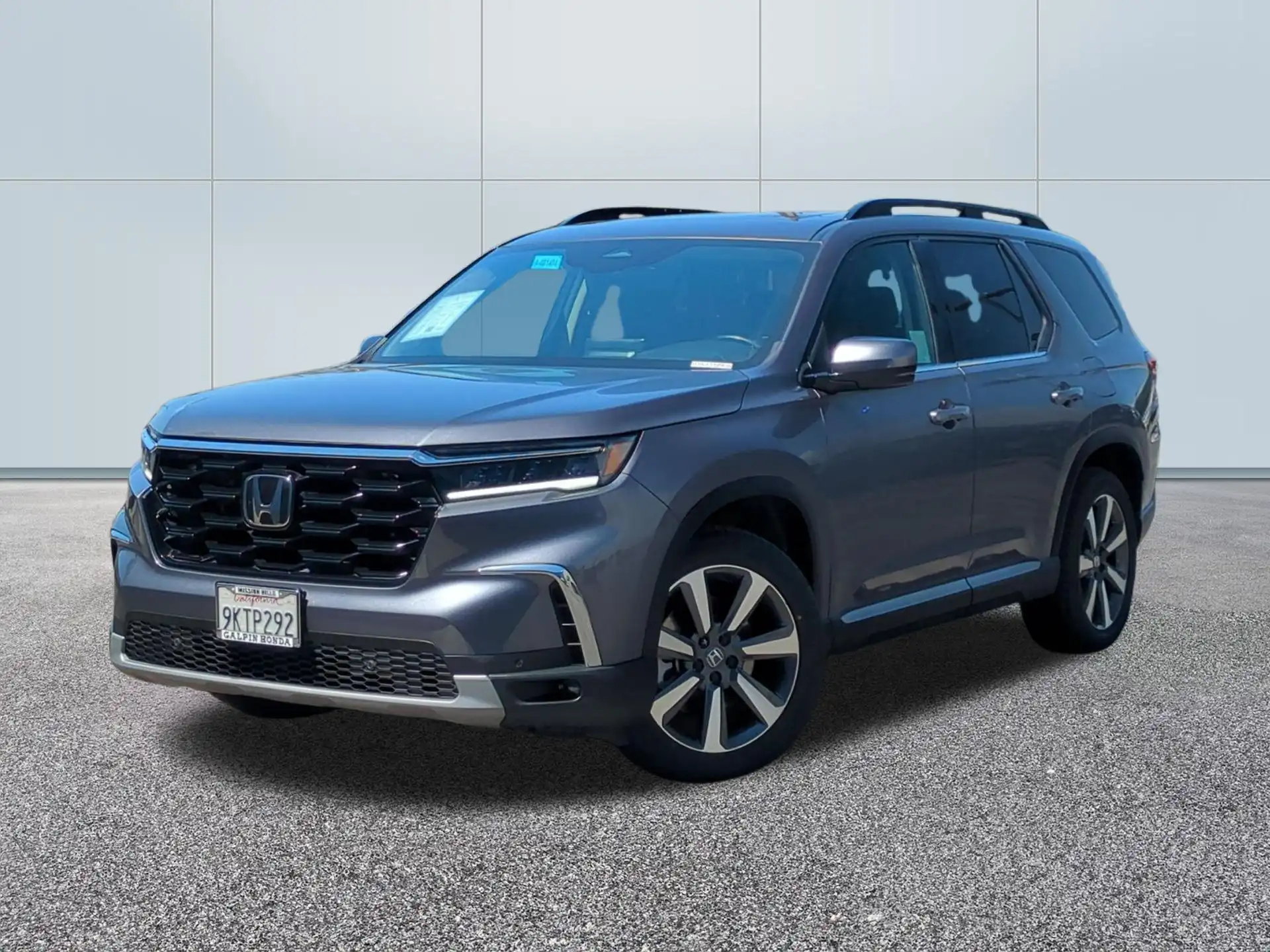 2024 Honda Pilot Touring AWD's photo