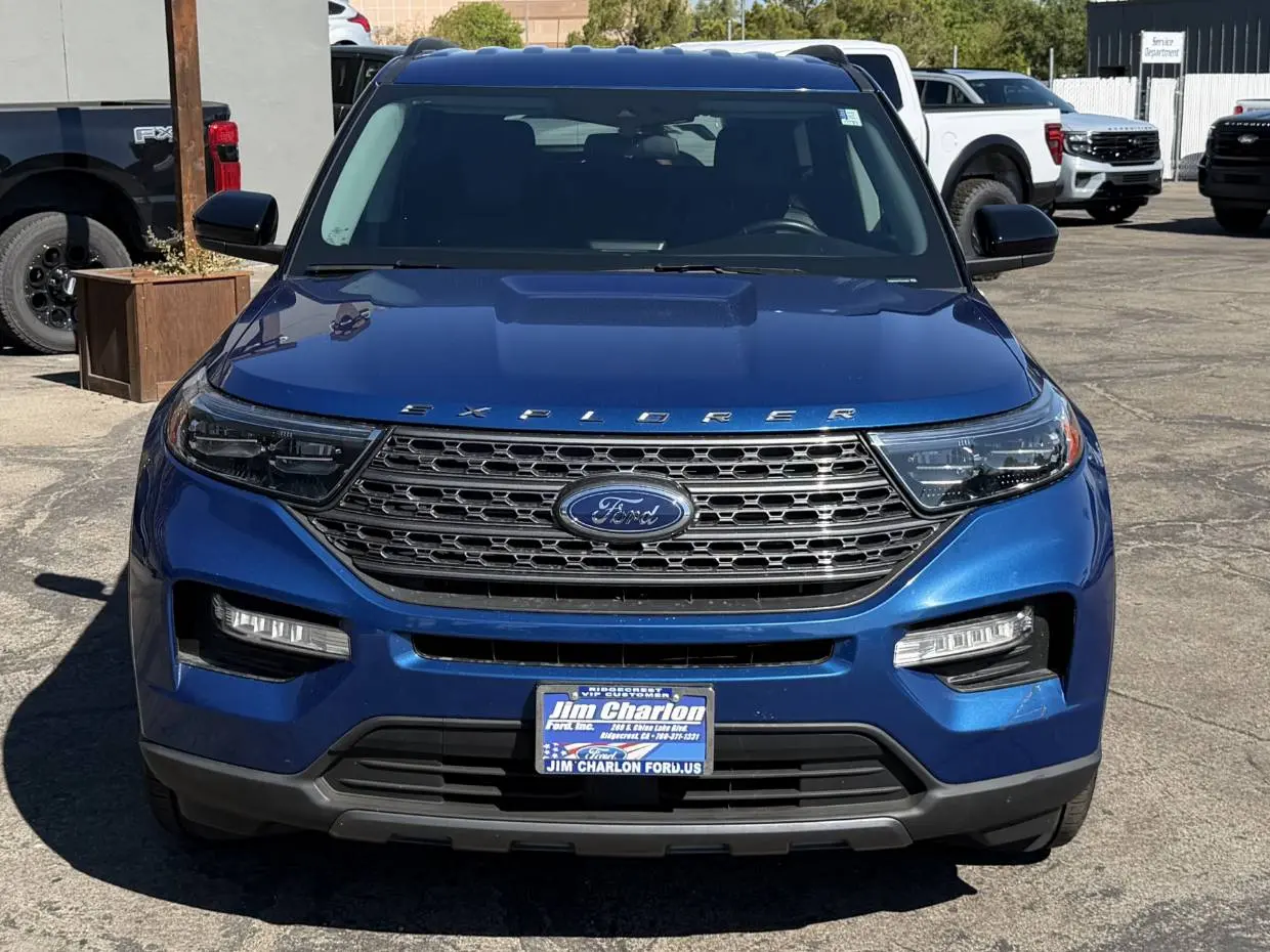 2023 Ford Explorer XLT RWD photo 5