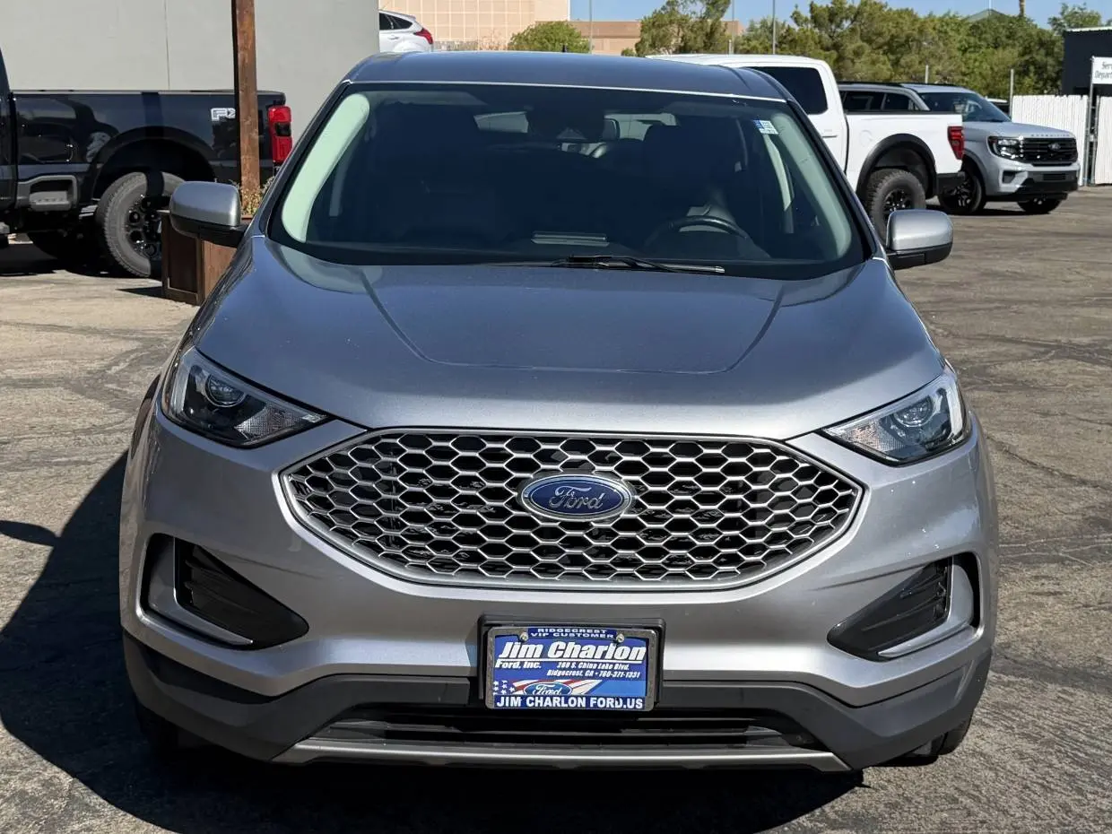2024 Ford Edge SEL AWD photo 4