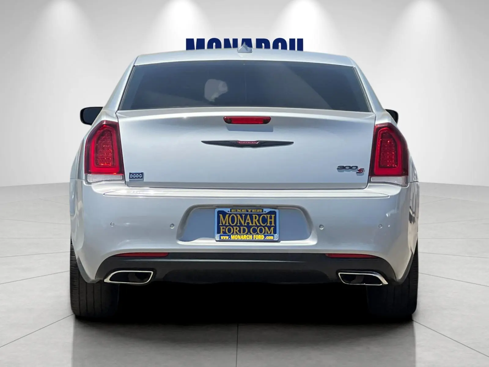 2022 Chrysler 300 S photo 4
