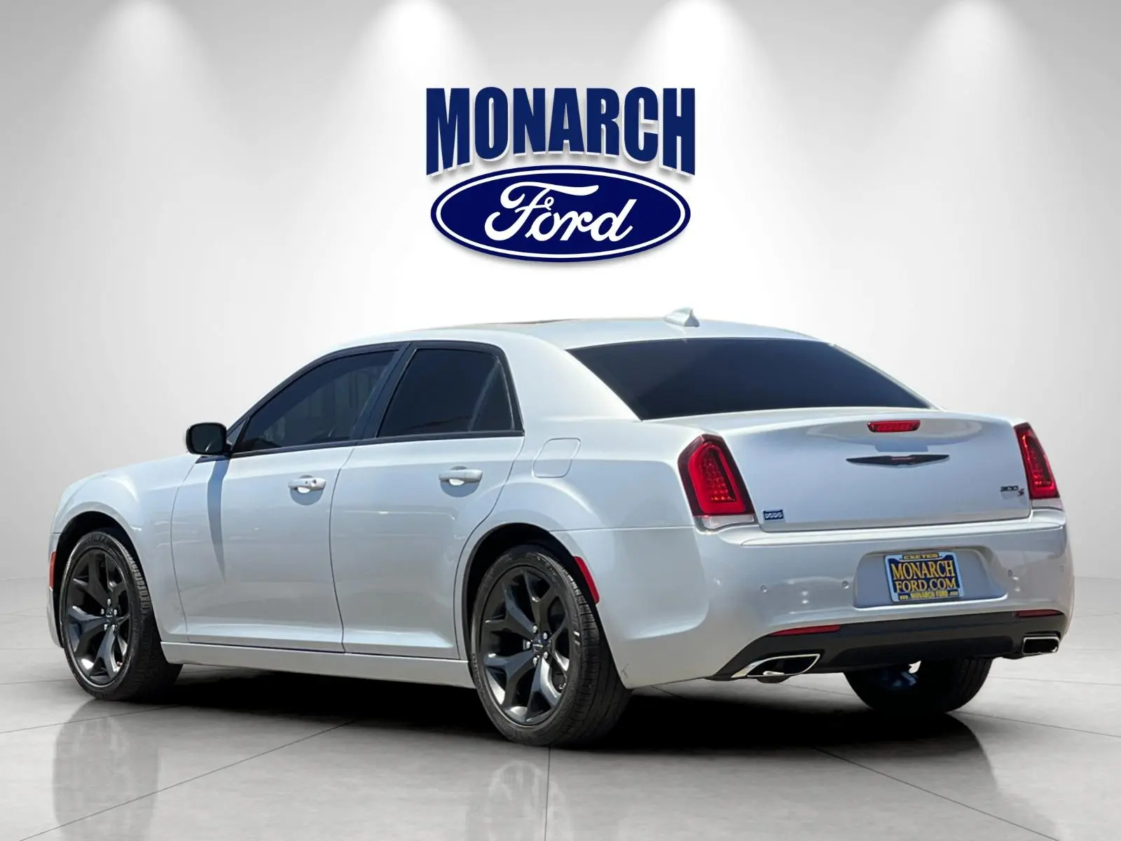 2022 Chrysler 300 S photo 5