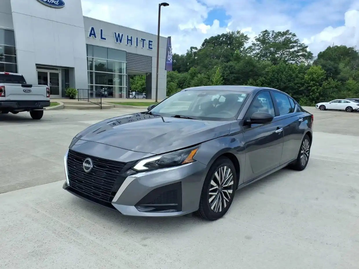 2024 Nissan Altima 2.5 SV's photo