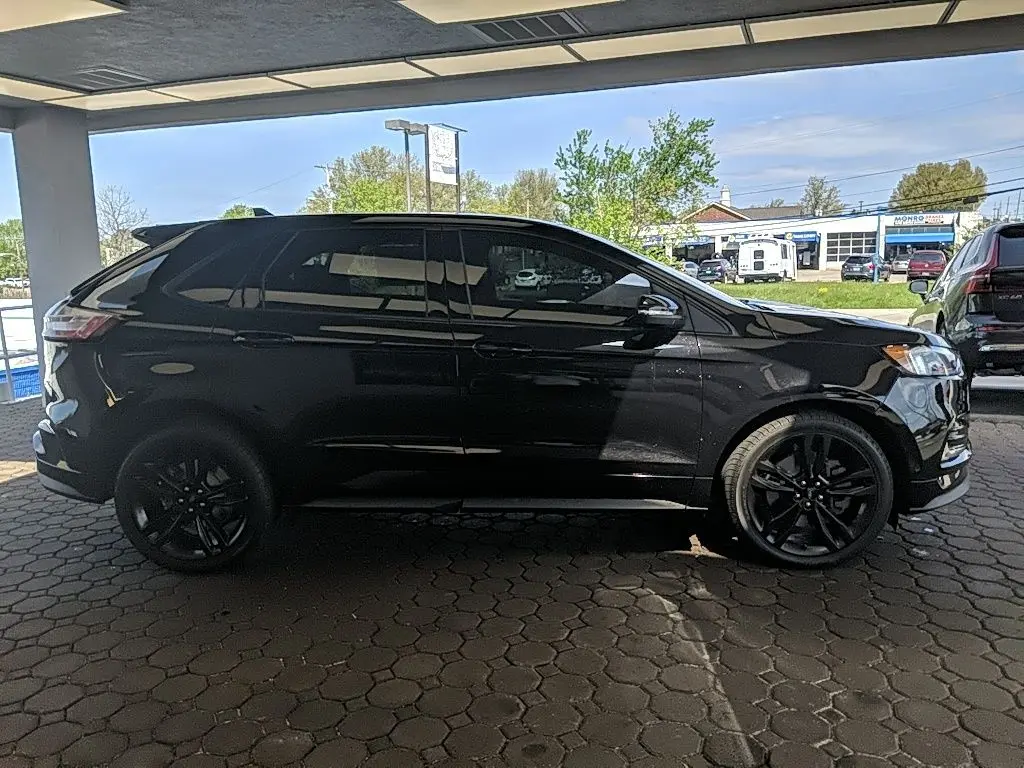 2021 Ford Edge ST AWD photo 5