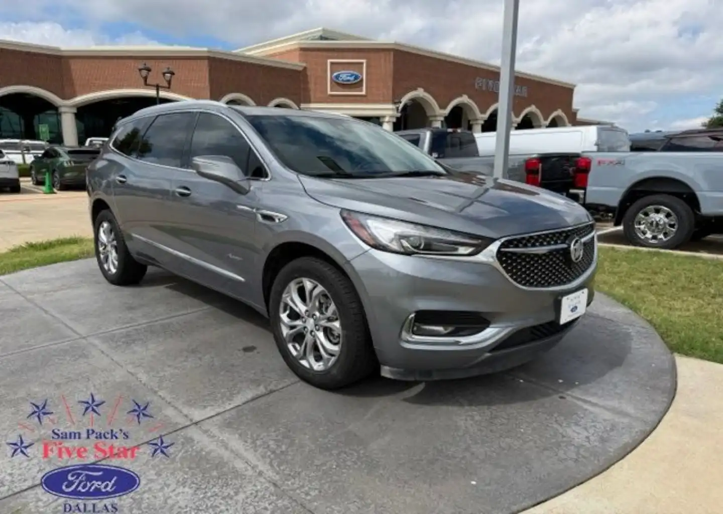 2021 Buick Enclave Avenir's photo
