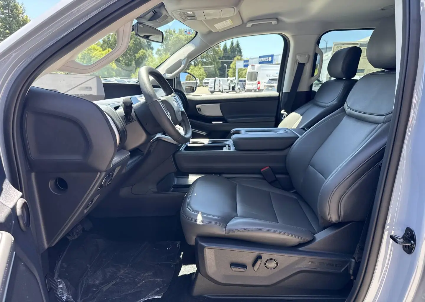 2027 Ford Expedition Active 4x4 photo 1