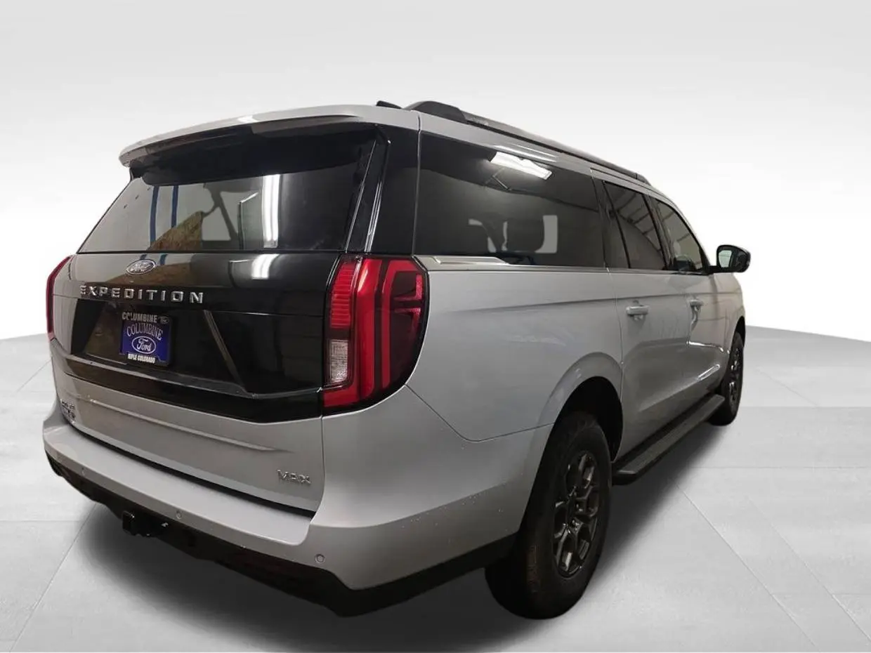 2026 Ford Expedition Active MAX 4x4 photo 4