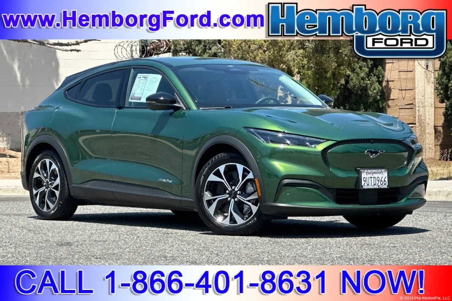 2025 Ford Mustang-Mach-e Select photo 1