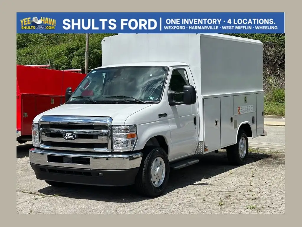 2027 Ford E-Series SRW E-350 Super Duty 138 in WB photo 1