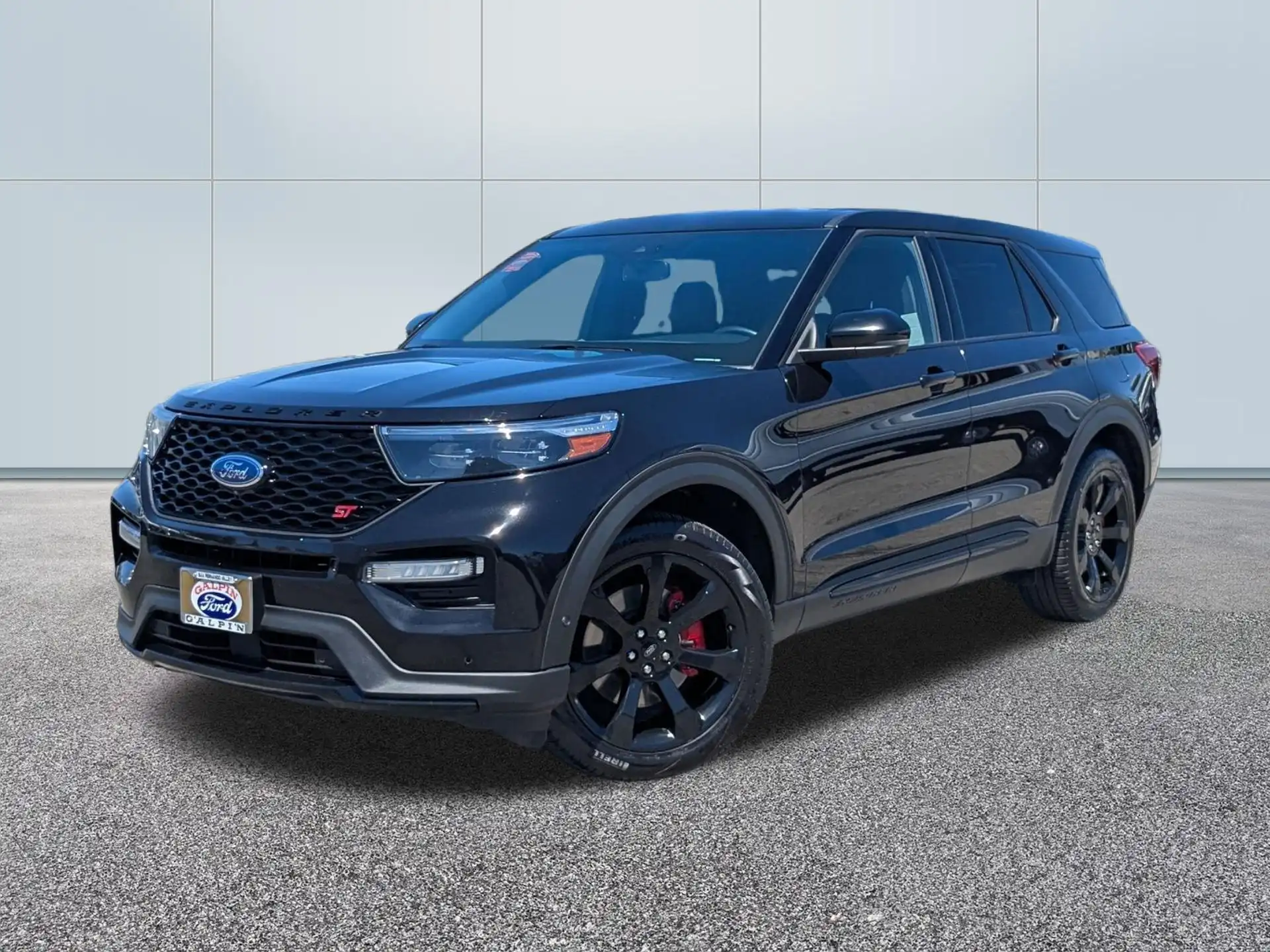 2022 Ford Explorer ST 4WD's photo
