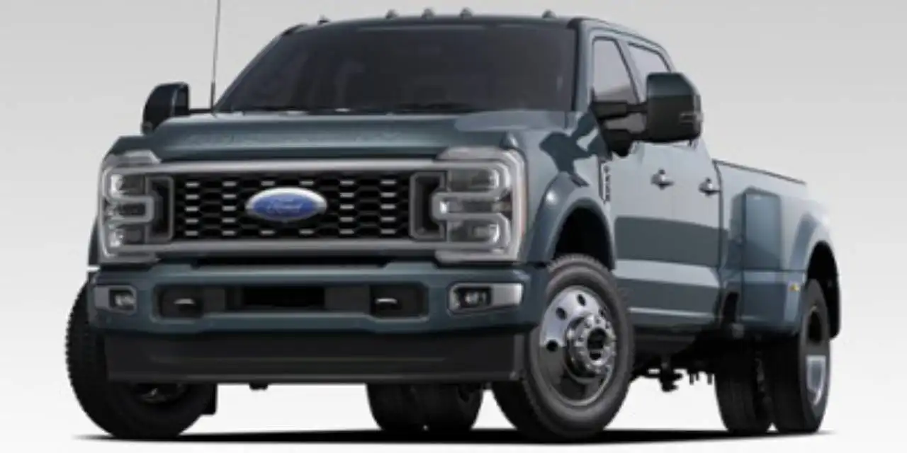 2027 Ford F-450 Platinum 4x4 Crew Cab 8' Box DRW's photo