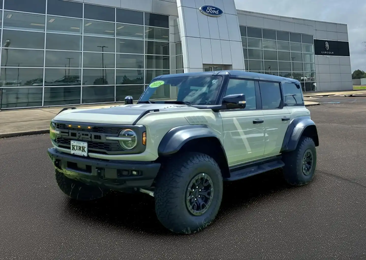 2025 Ford Bronco Raptor 4x4's photo
