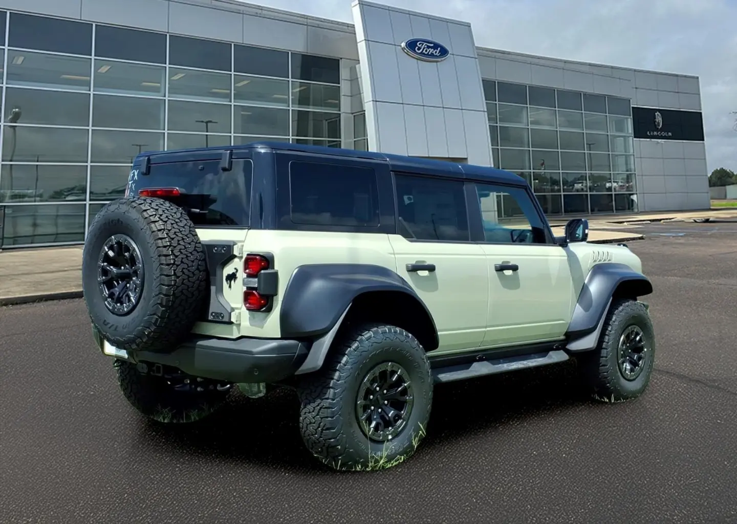 2025 Ford Bronco Raptor 4x4 photo 5