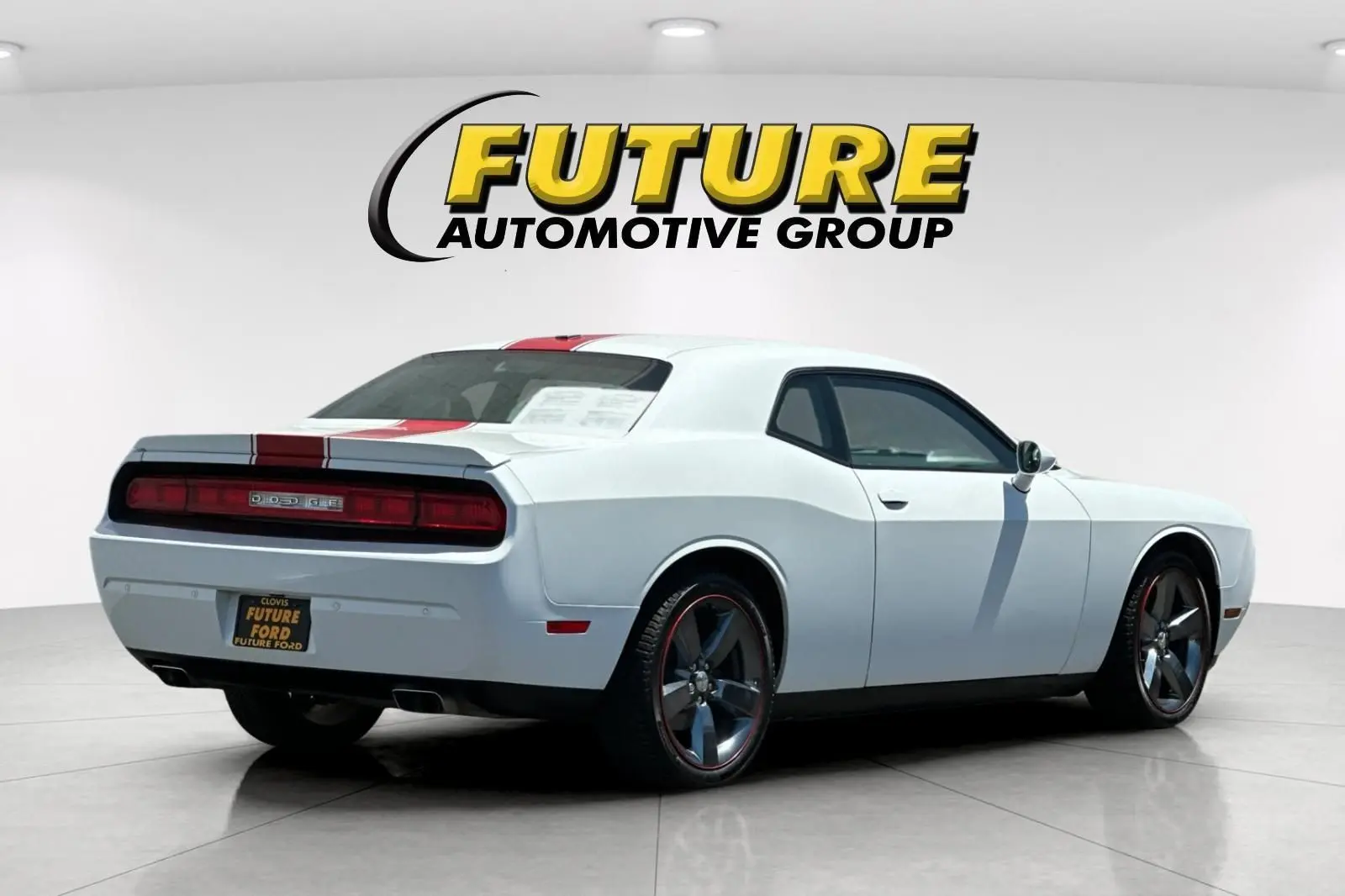 2013 Dodge Challenger SXT photo 3
