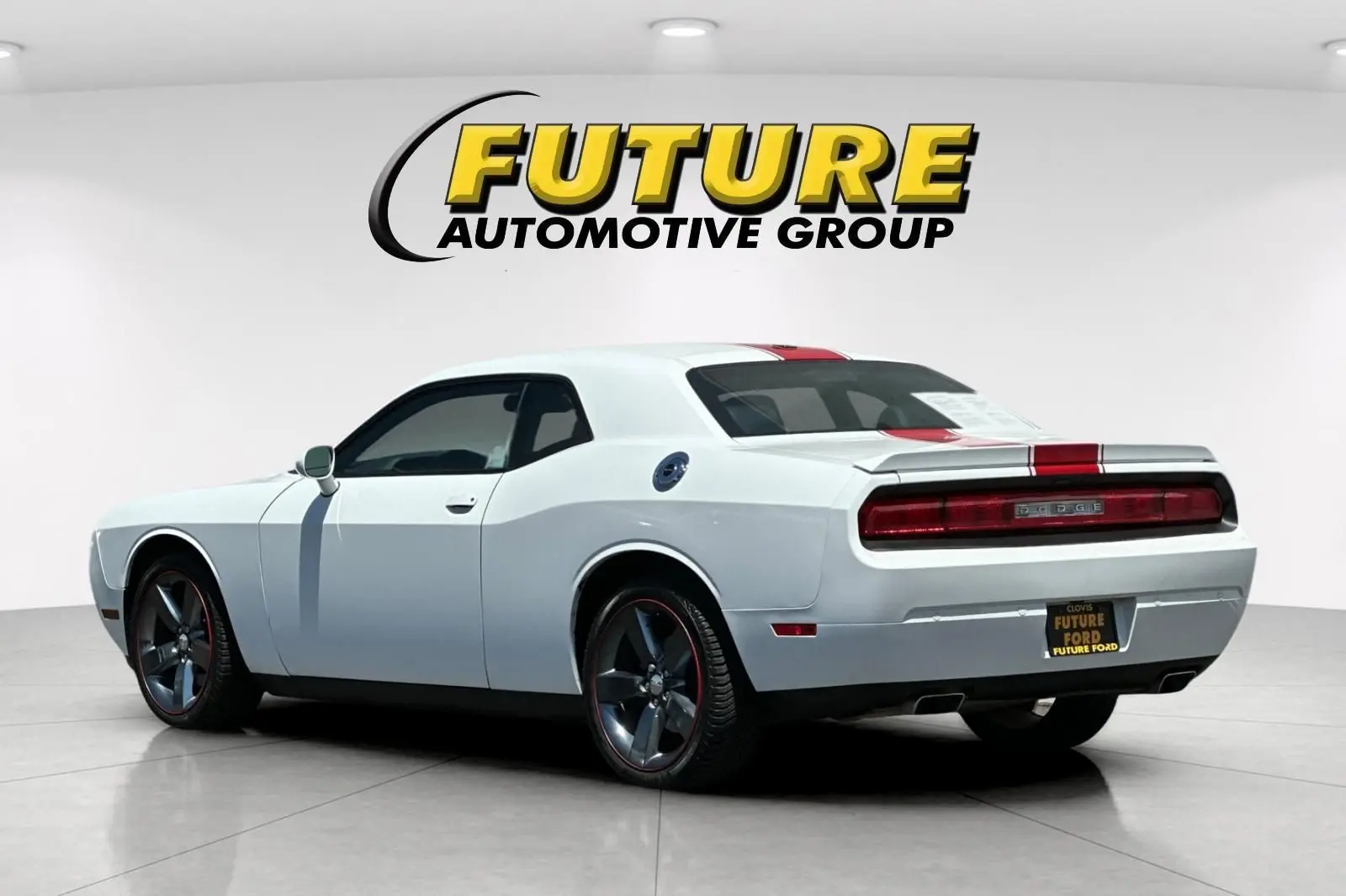 2013 Dodge Challenger SXT photo 5
