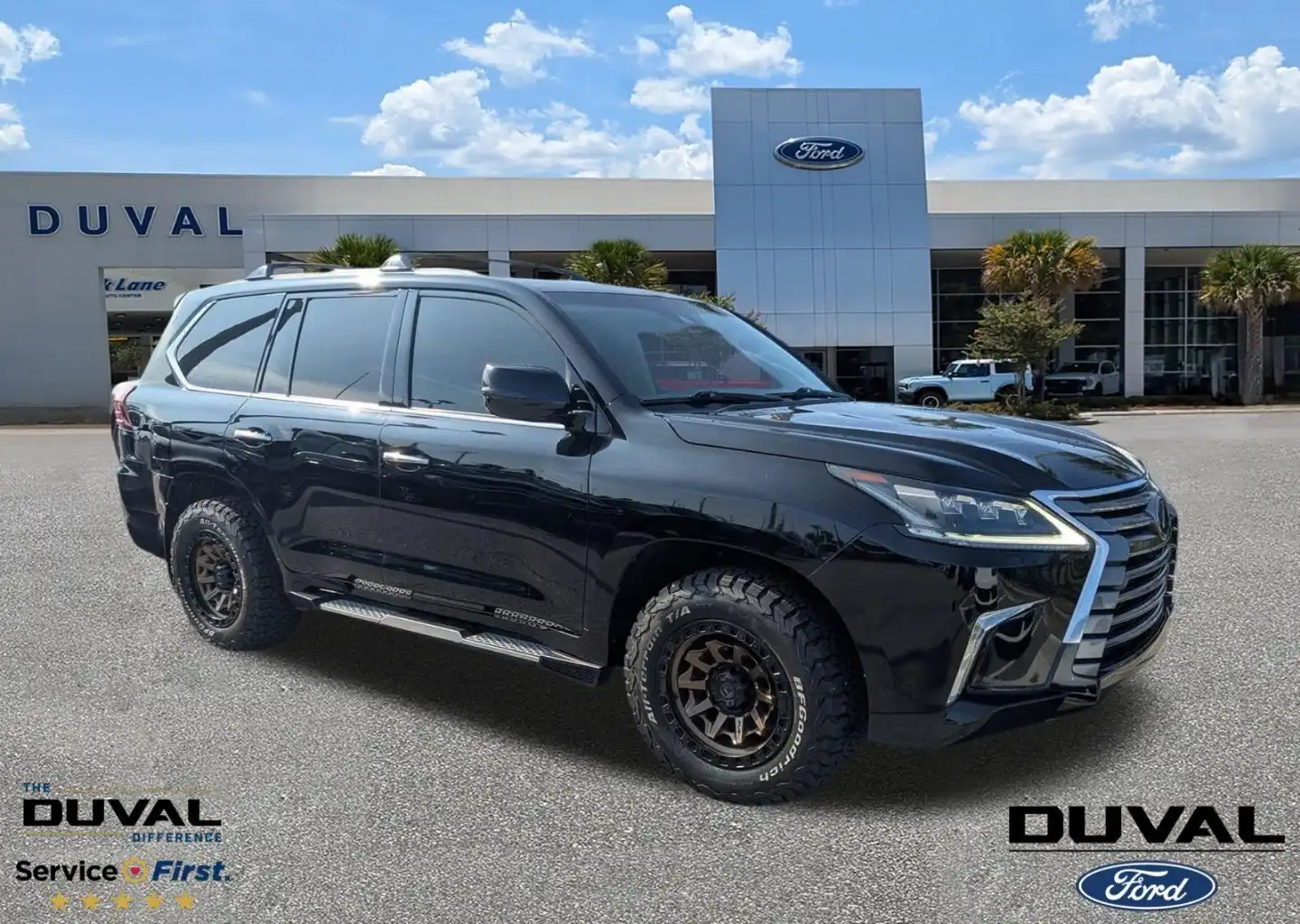 2019 Lexus LX 600 570 TWO-ROW's photo