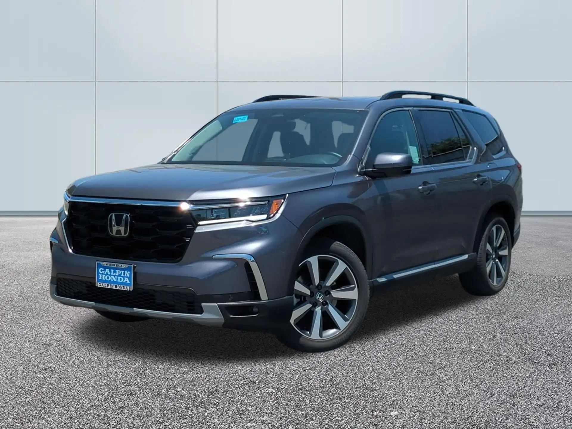 2024 Honda Pilot Touring AWD's photo