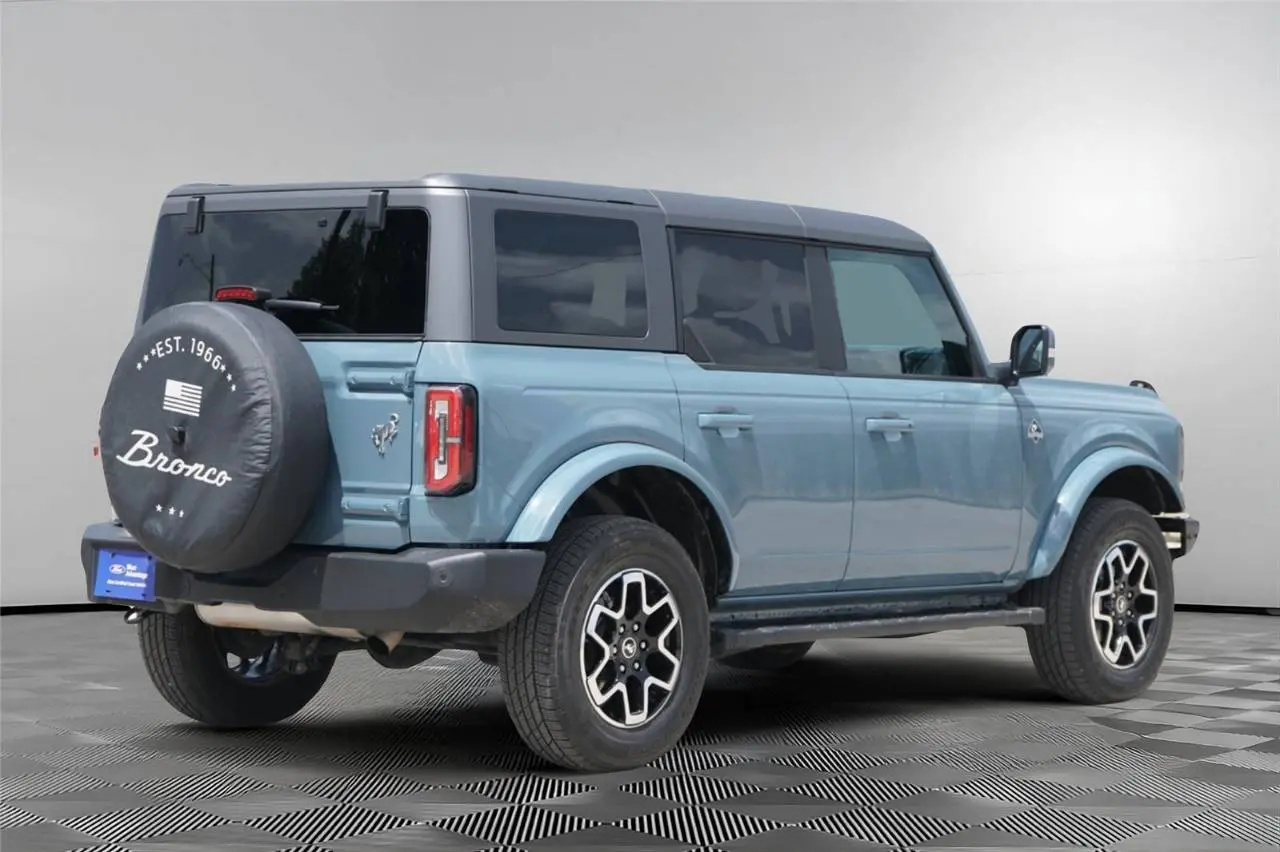 2022 Ford Bronco Outer Banks 4x4 photo 5