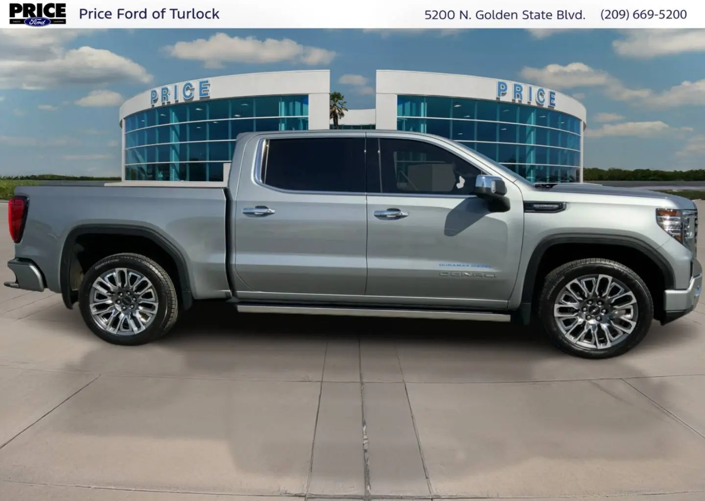 2025 GMC Sierra 4WD Crew Cab Short Box Denali Ultimate photo 4