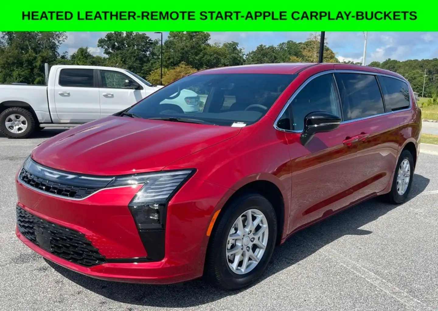2027 Chrysler Pacifica Select's photo