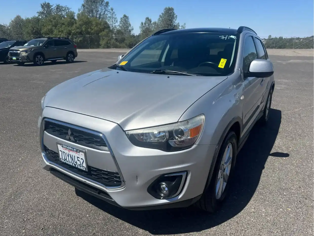 2014 Mitsubishi Outlander Sport 2.0 SE AWC CVT's photo