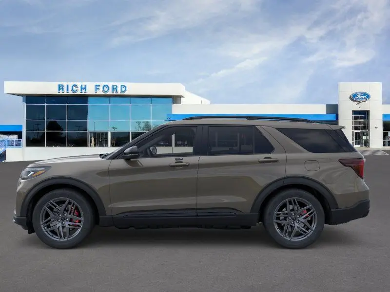 2026 Ford Explorer ST 4WD photo 3