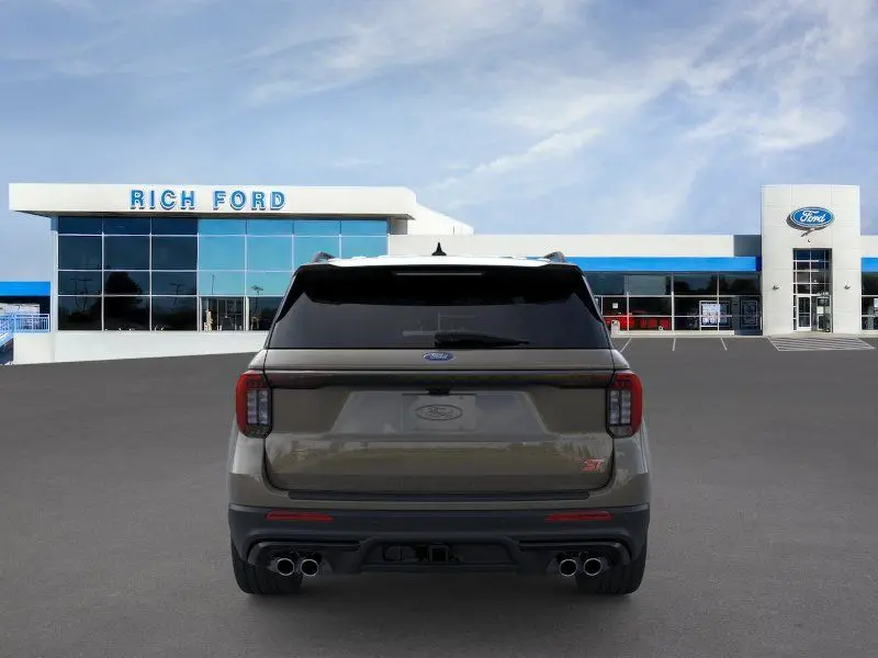 2026 Ford Explorer ST 4WD photo 5