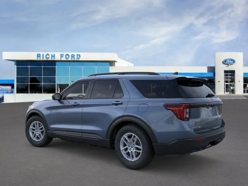 2026 Ford Explorer undefined photo 4