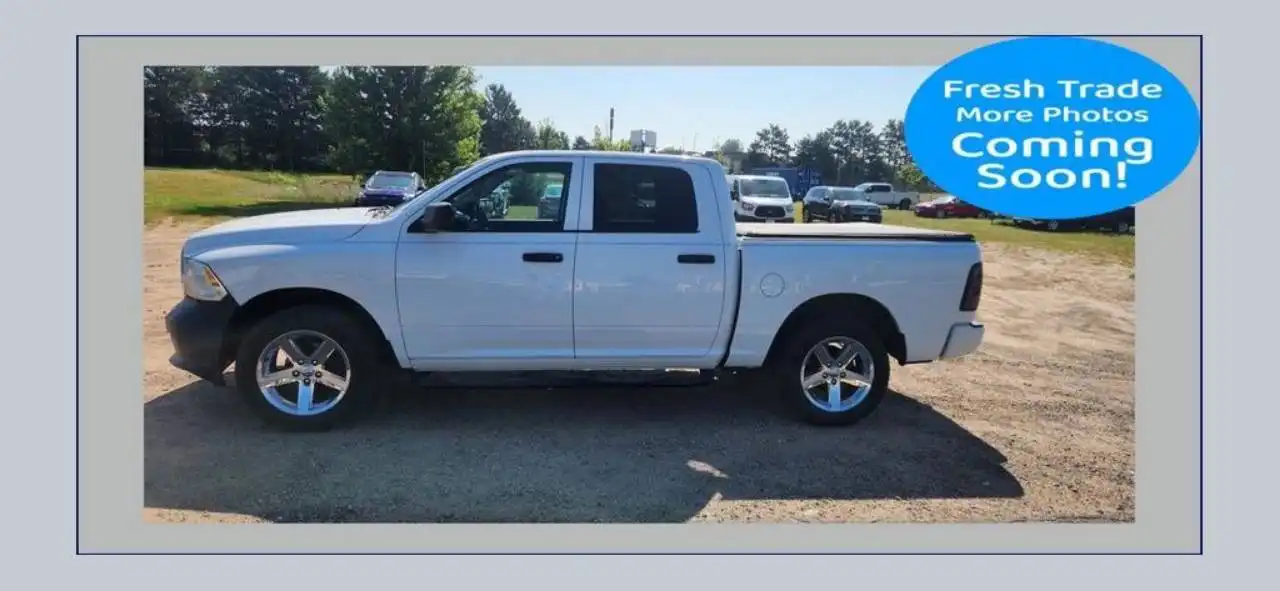 2016 RAM 1500 Express 4x4 Crew Cab 5'7's photo