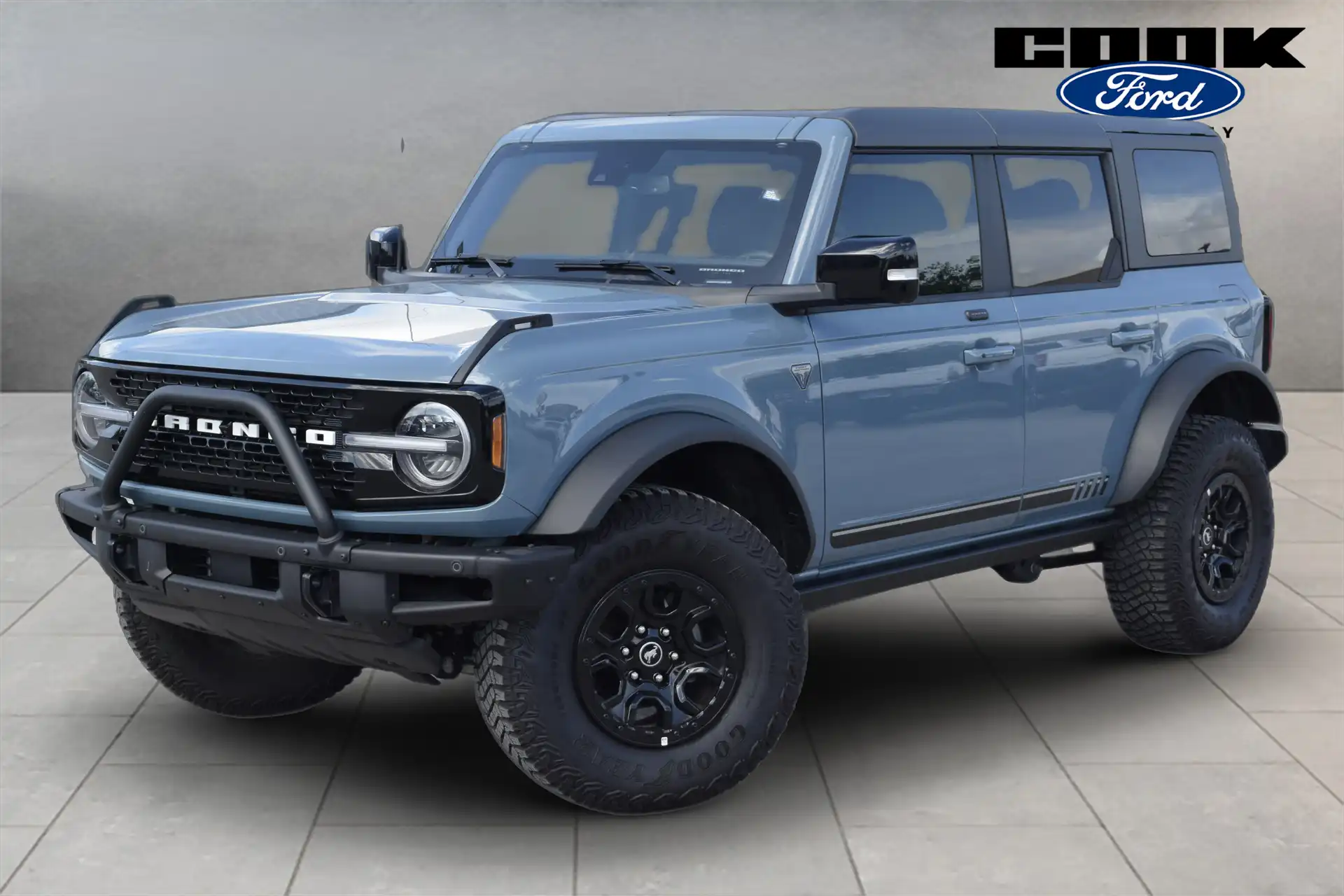 2021 Ford Bronco First Edition Advanced 4x4's photo