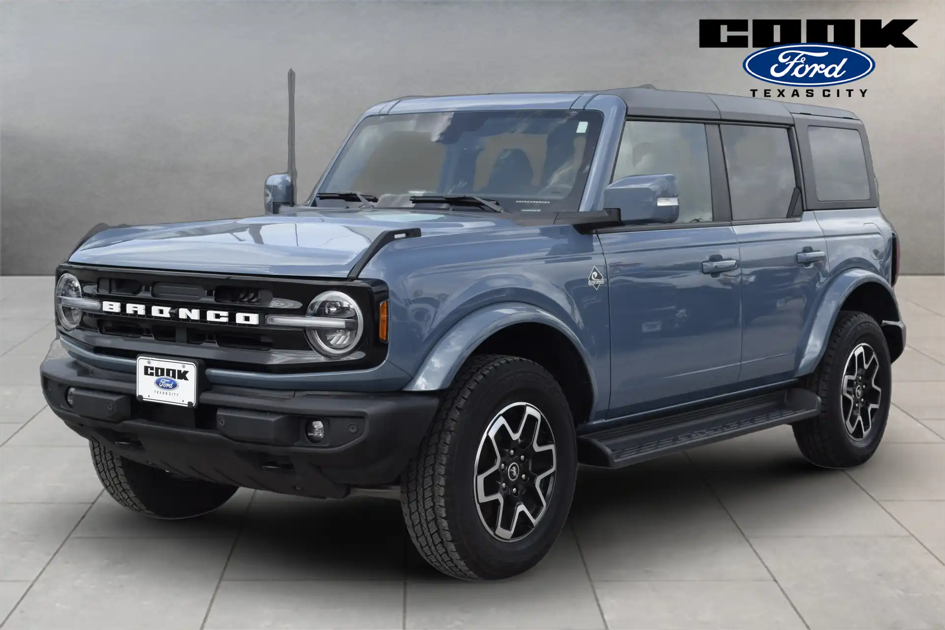 2025 Ford Bronco Outer Banks 4x4's photo