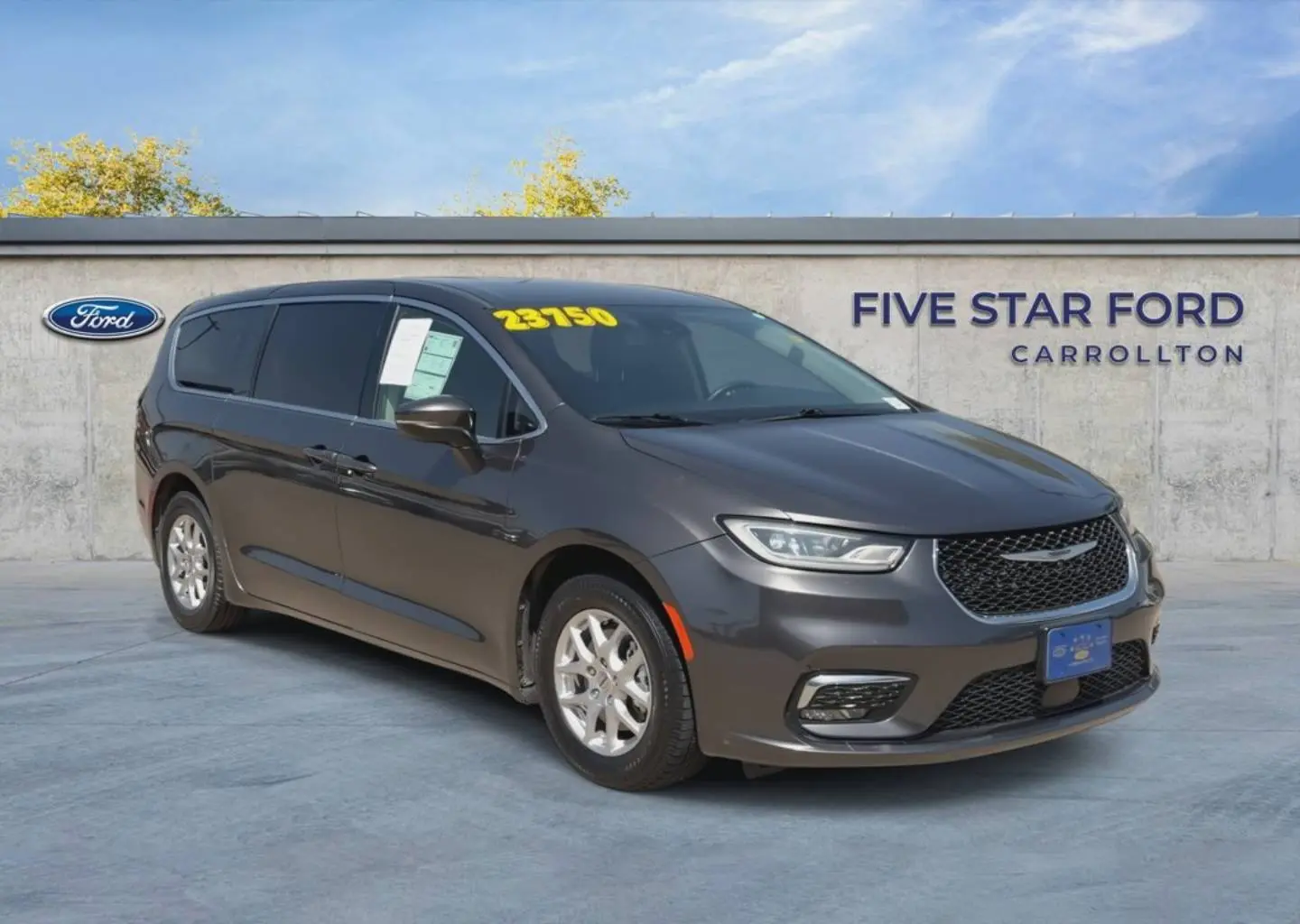 Vehicle Image 2