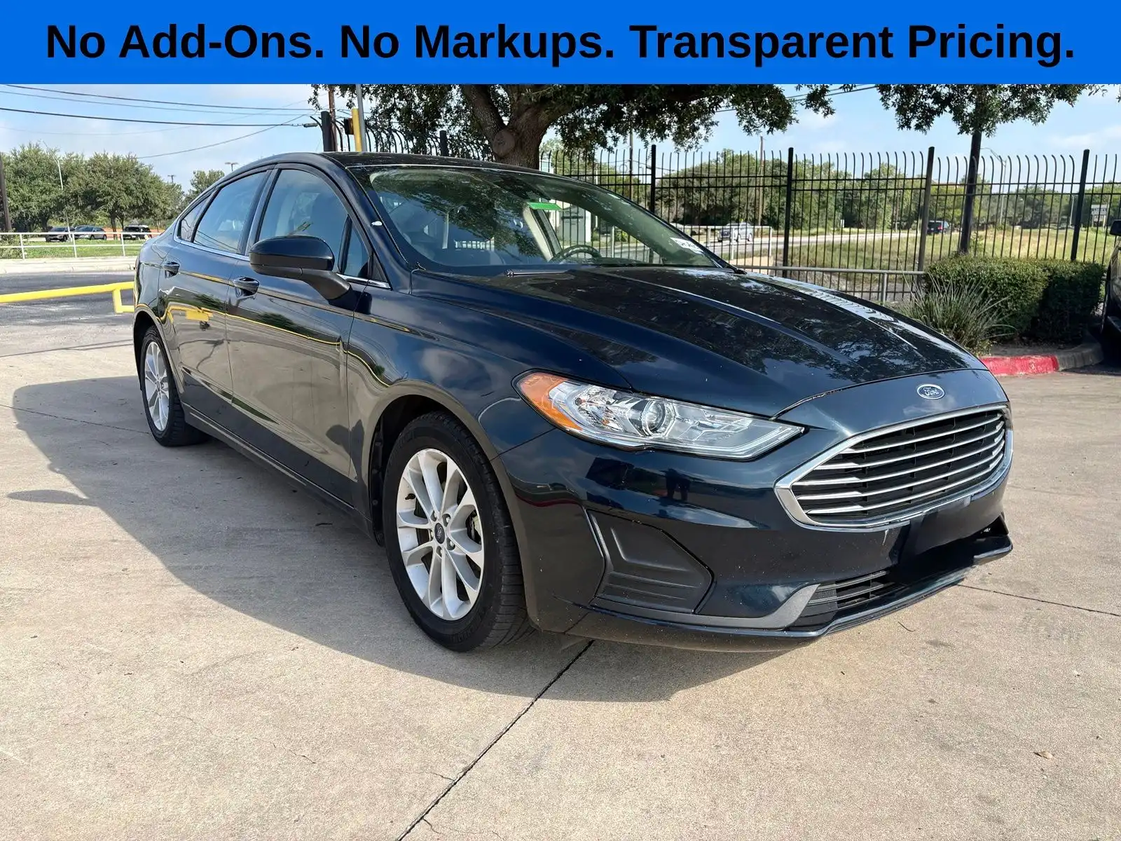 2020 Ford Fusion SE FWD's photo