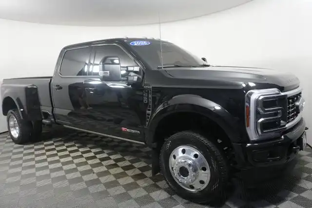 2026 Ford F-450 Platinum 4x4 Crew Cab 8' Box DRW's photo