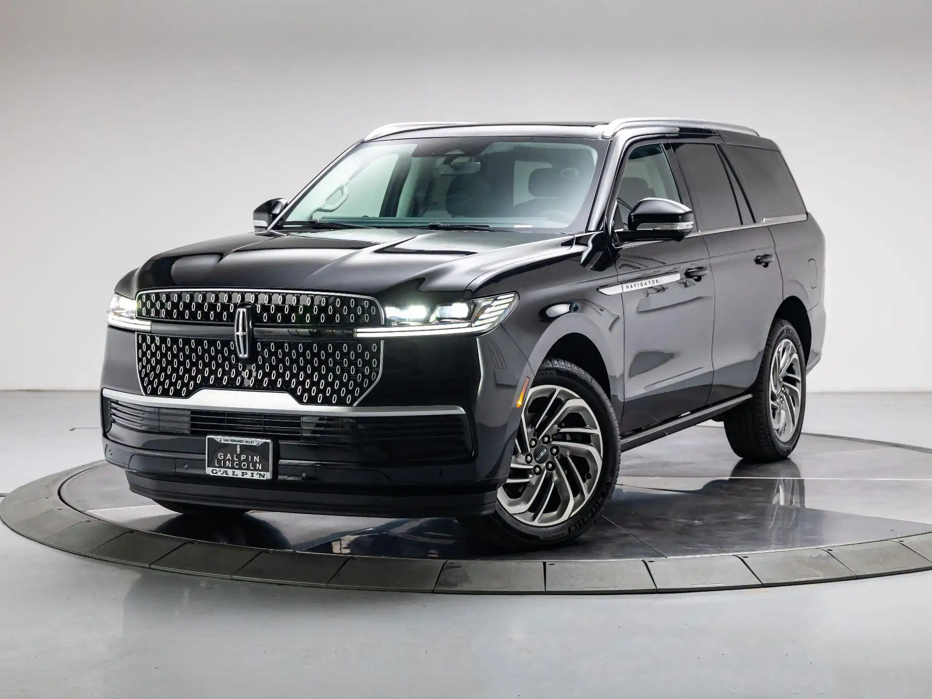 2027 Lincoln Navigator Reserve 4WD's photo