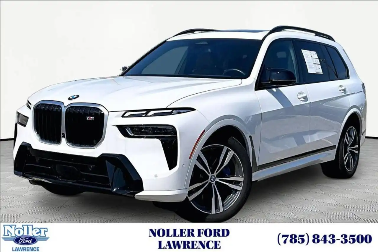 2025 BMW X7 M60i's photo