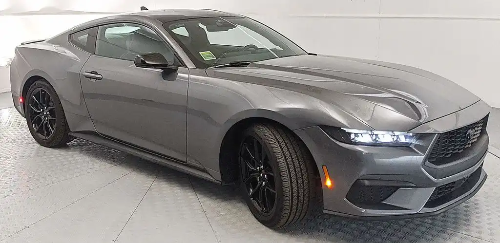 2025 Ford Mustang EcoBoost Fastback's photo