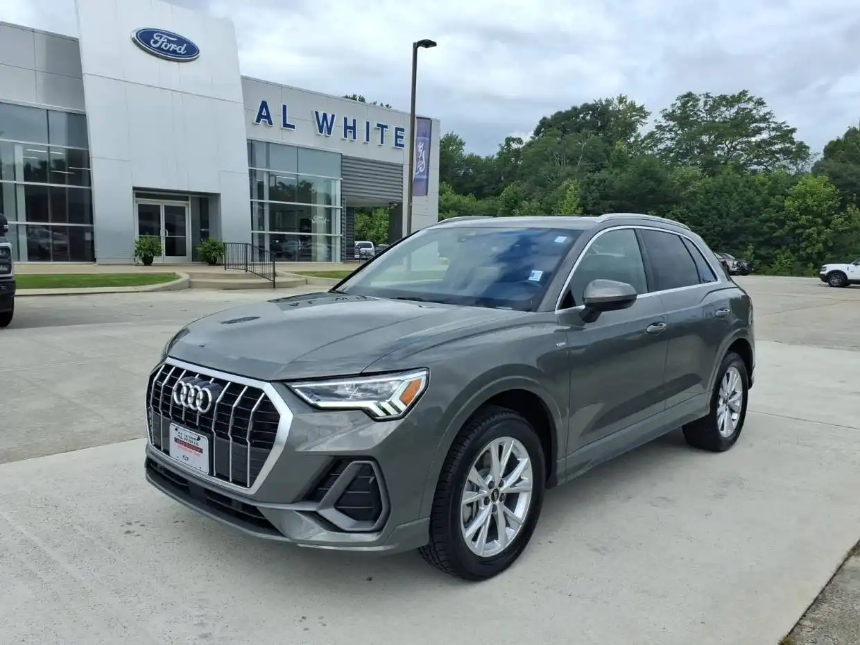 2025 Audi Q3 45 TFSI S Line Premium quattro's photo